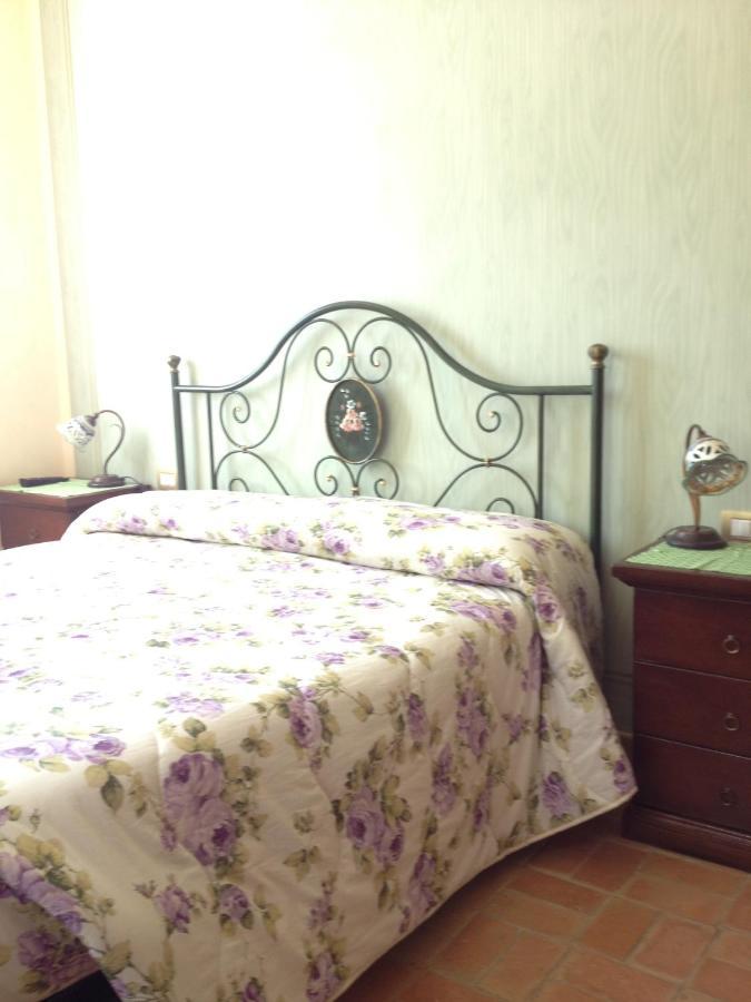 Il Casale San Martino Bed and Breakfast Νόρτσια Δωμάτιο φωτογραφία