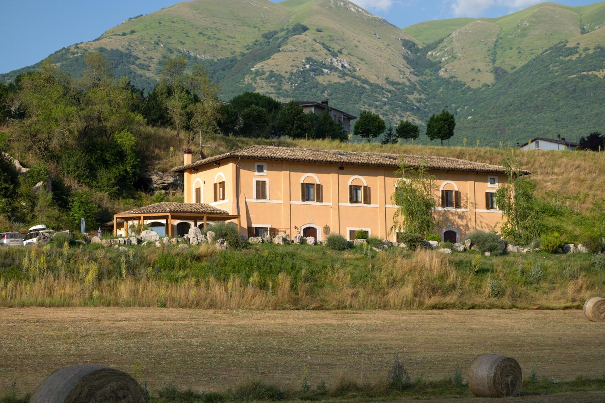 Il Casale San Martino Bed and Breakfast Νόρτσια Εξωτερικό φωτογραφία
